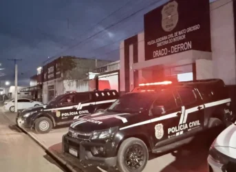 Polícia Civil cumpre 21 mandados contra facção liderada por mulher em Cáceres