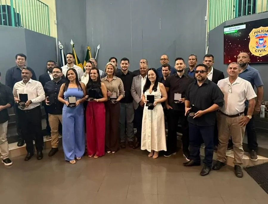 Polícia Civil entrega Medalha do Mérito Policial em Juína a servidores