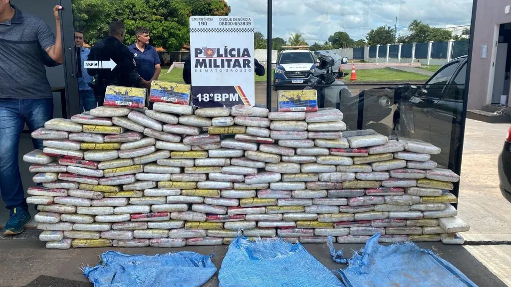 Tráfico de drogas: PM apreende 229 kg de maconha em Pontes e Lacerda