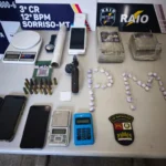 Denúncia anônima leva PM a ‘boca de fumo’ e termina com dupla presa e arma apreendida em Sorriso