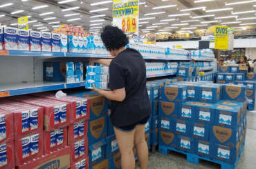Prévia da inflação de abril fica em 0,89%, puxada por alimentos e bebidas