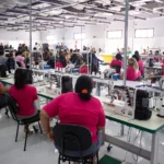 Inauguração de oficina de costura em Cuiabá amplia ressocialização de mulheres no sistema prisional