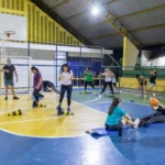 Escola Tereza de Benguela abre as portas à noite para promover saúde e lazer no Jardim Comodoro