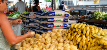 Recorde atrás de recorde cesta básica sobe na última semana de abril e ultrapassa R$ 885