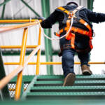 Saúde e Segurança no trabalho afasta os riscos laborais e eleva a competitividade do seu negócio