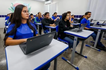 Alunos em programa do governo estadual