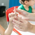 Cuiabá promove “Semana da Libras” para integrar alunos surdos e ouvintes na rede municipal