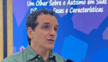 Entrevista com doutor em Psicologia reforça que identificação precoce pode transformar a qualidade de vida de crianças e famílias