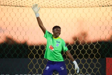 Thaís Lima celebra sonho na Seleção aos 18