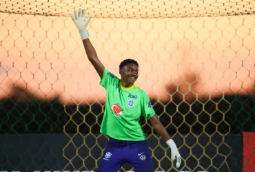 Thaís Lima celebra sonho na Seleção aos 18