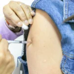 Cuiabá mantém vacina contra meningite disponível em toda a rede pública