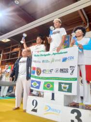 Atletas de Lucas do Rio Verde se destacam em campeonato internacional de capoeira em Paris
