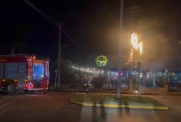 Incêndios em postes mobilizam Corpo de Bombeiros e deixam moradores sem energia em Lucas do Rio Verde
