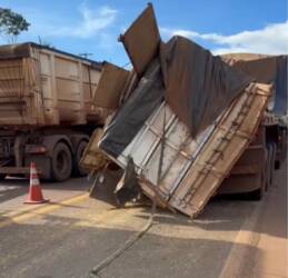 Dois morrem em colisão entre carreta e motocicleta na BR-163 em Sinop