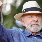 Lula vai a São Paulo para procedimentos médicos no couro cabeludo e punho