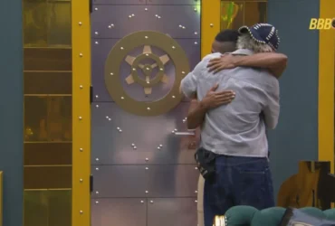Leandro 'Boneco' retorna ao BBB 26 e tranquiliza fãs sobre saúde