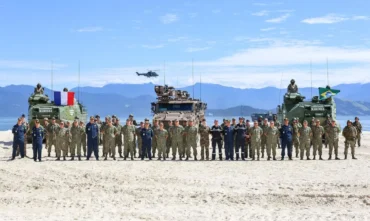 Marinha francesa realiza missão de treinamento conjunto no Brasil