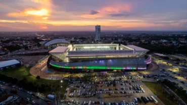Foto aérea da arena pantanal de Cuiabá