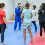 Projeto Lutadoras inicia aulas de defesa pessoal para mais de 800 mulheres em Cuiabá