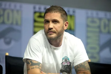 Hardy anuncia pausa na carreira após relatar problemas de saúde e desgaste em Hollywood