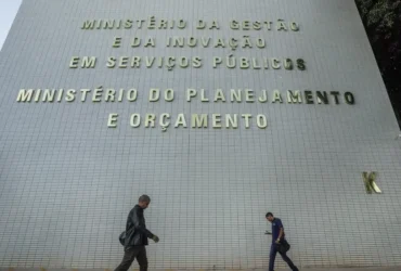 Limite fiscal para gastos com pessoal e benefícios entra em vigor em 2027