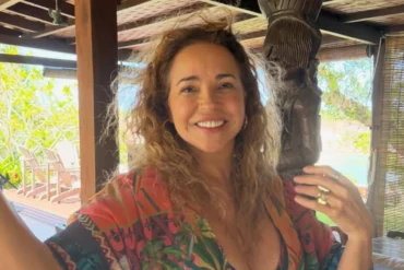 Daniela Mercury publica novo recado após polêmica com Edson Gomes