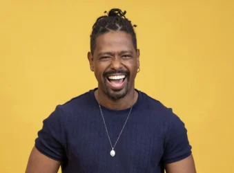 BBB26: Leandro Boneco deixa a casa após mal-estar e produção atualiza estado