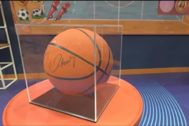 Bola autografada no BBB26 ganha destaque após homenagem a Oscar Schmidt