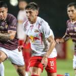 Bragantino x Blooming: onde assistir, escalações e tudo sobre o duelo decisivo da Sul-Americana