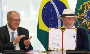 Lula assina decreto que oficializa acordo Mercosul entre UE e bloco sul-americano