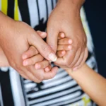 Proposta propõe trocar verba de clubes de tiro por abrigos para mulheres vítimas de violência em Mato Grosso