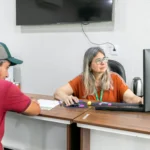 Cuiabá oferece serviço gratuito de confecção de currículos para quem busca emprego