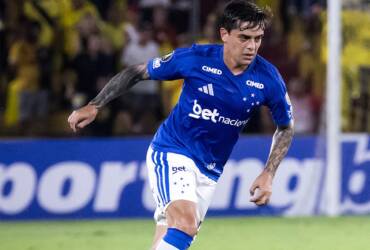 Cruzeiro x Red Bull Bragantino: onde assistir ao vivo, escalações e análise do jogo no Mineirão. Imagem: Gustavo Aleixo/Cruzeiro