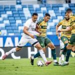 Cuiabá desperdiça dois pênaltis e perde para o Ceará na Arena Pantanal