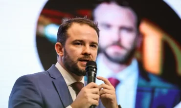 Durigan inicia agenda internacional com foco em clima e justiça fiscal