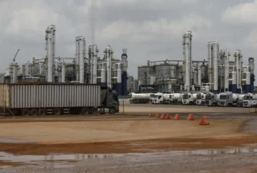 Transição energética global ganha foco em conferência na Colômbia