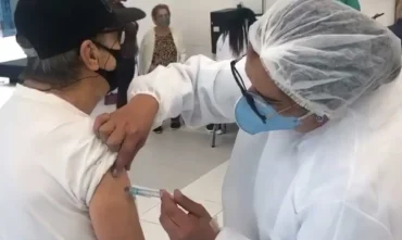 Vacina: Saúde distribui 2,2 milhões de doses contra covid-19 aos estados