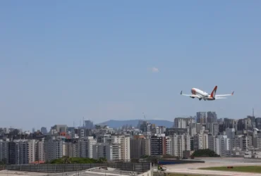Petrobras anuncia parcelamento do reajuste do querosene de aviação