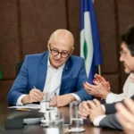 Governo de Mato Grosso e Prefeitura de Cuiabá firmam parceria de R$ 6 milhões para revitalizar campos e quadras na Capital