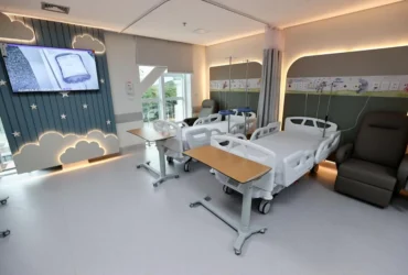Foto interna de sala do hospital central de Cuiabá