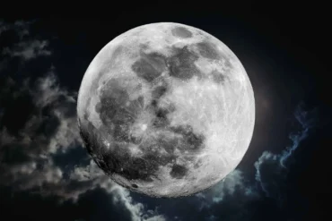 Qual a fase da Lua nesta sexta-feira (24)? Veja o calendário lunar de abril ​