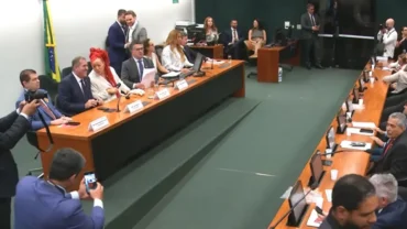Presidente e vice presidentes compoem a mesa diretora da comissao especial para reducao da jornada de trabalho 1777487431894_v2_900x506.png