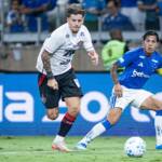 Chapecoense x Vitória: onde assistir ao vivo, horário e escalações do duelo pelo Brasileirão