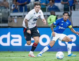 Chapecoense x Vitória: onde assistir ao vivo, horário e escalações do duelo pelo Brasileirão. Imagem: Victor Ferreira/EC Vitória