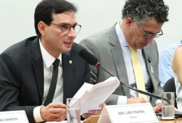 Jornada de trabalho pode cair para 40 horas semanais e prever folga aos domingos