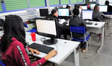 Internet impulsiona conexão de mais de 100 mil escolas públicas no Brasil