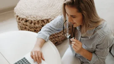 Aquário: 3 qualidades que ajudam o signo a conquistar sucesso e riqueza