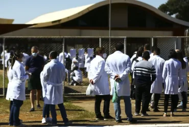 Revalida 2026 define corte de 59 pontos na primeira fase