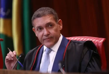 Nunes Marques toma posse na presidência do TSE e comandará eleições de outubro