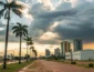 Cláudia tem sexta-feira nublada e calor em alta em 22/05/2026